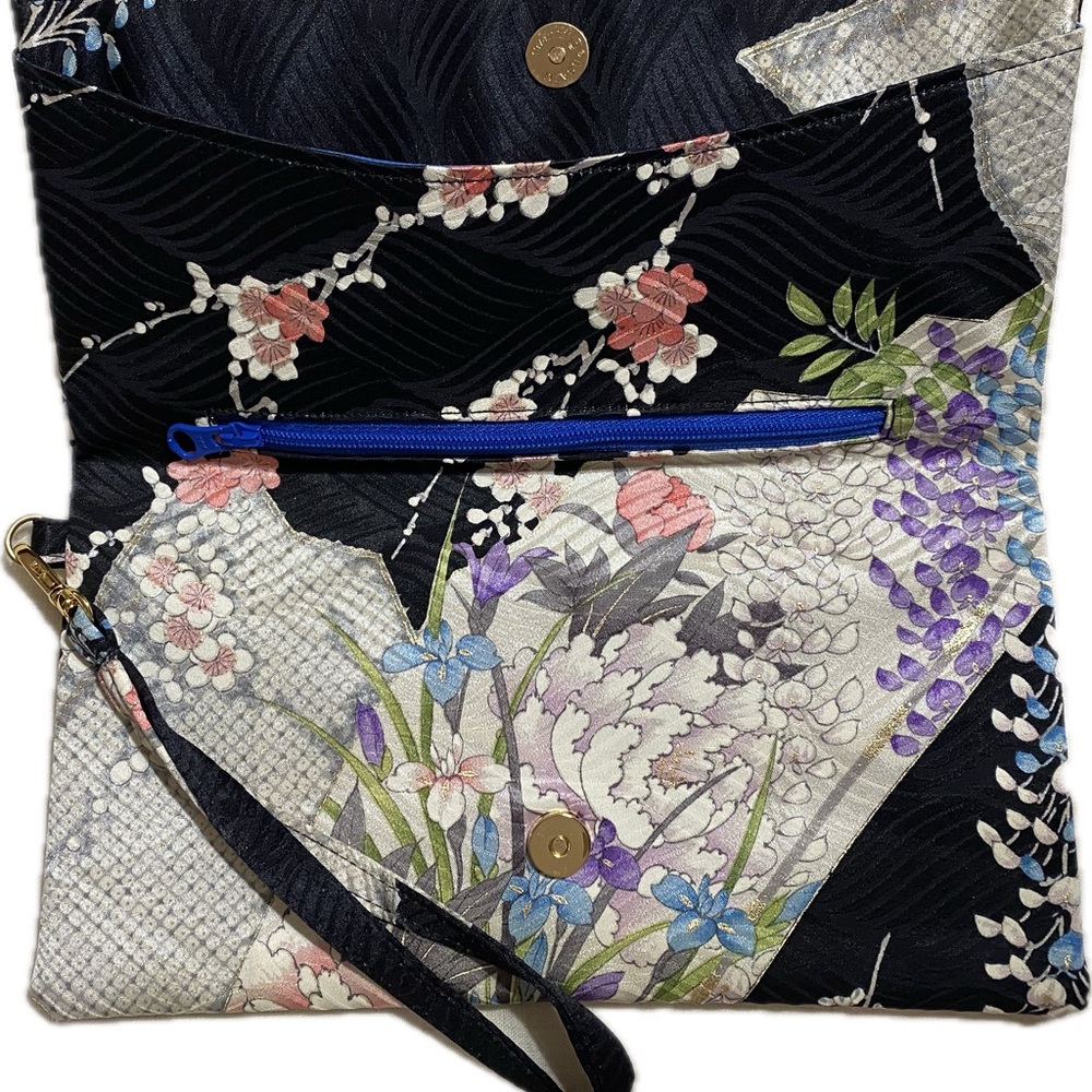 FOLDING WRISTLET CLUTCH MONIKO - Picture 3 of 7